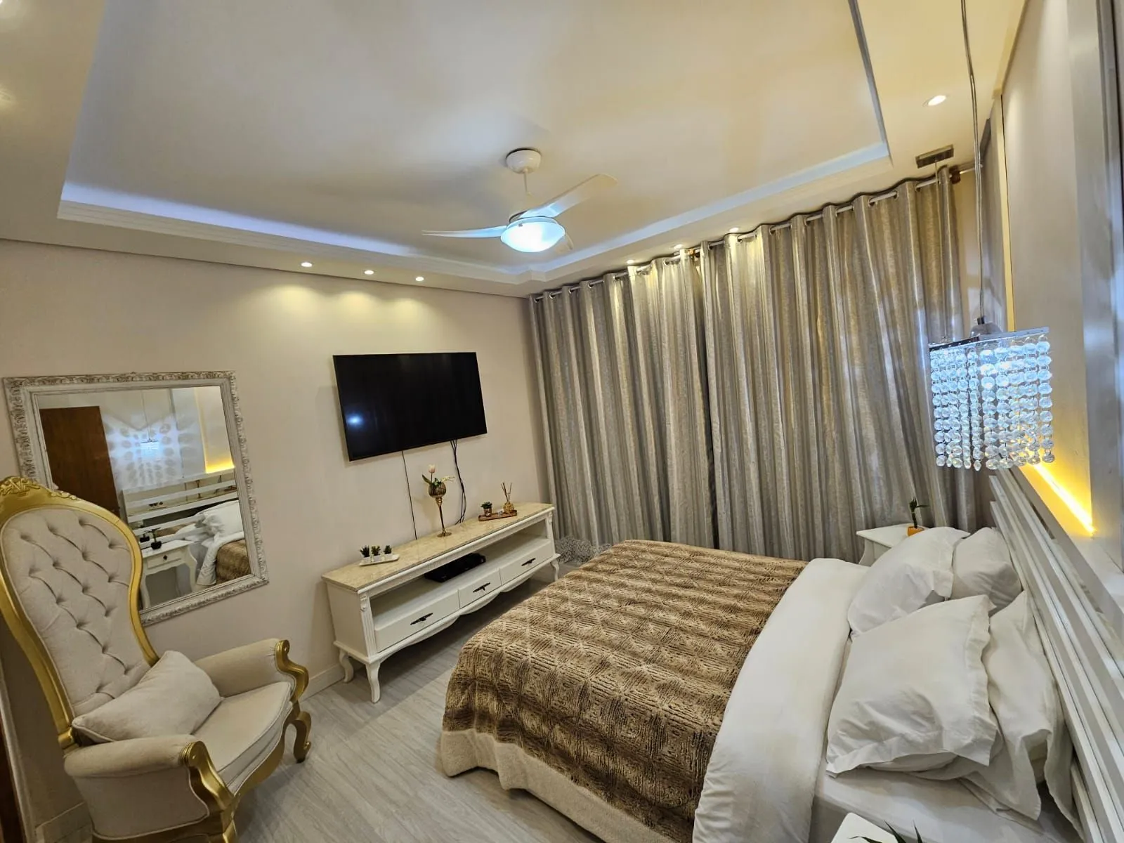 Imagem Apartamento com 02 quartos e 01 vaga no Centro Histórico de Porto Alegre