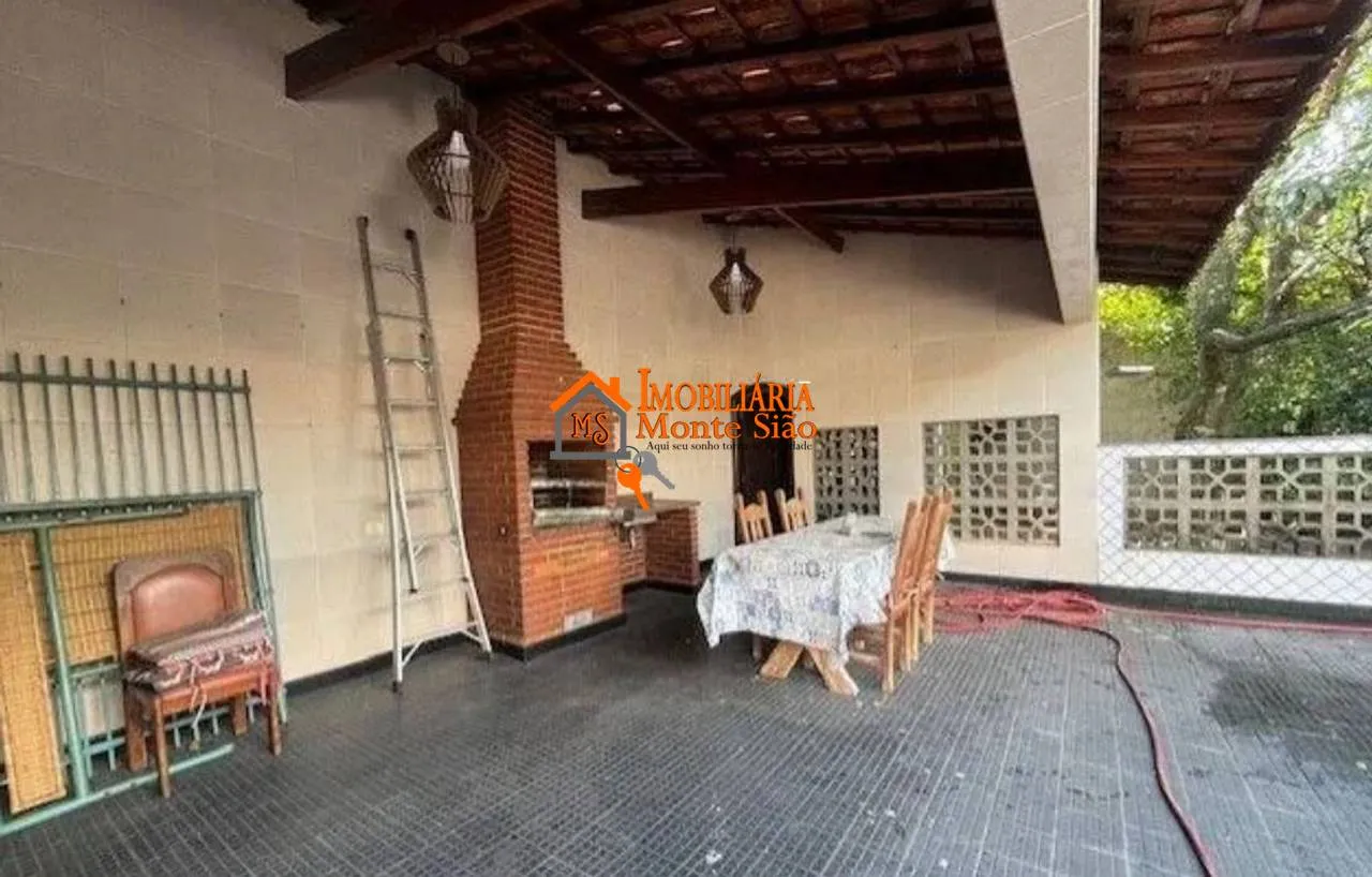Imagem Casa com 3 dormitórios à venda, 860 m² por R$ 1.200.000 - Jardim do Papai - Guarulhos/SP