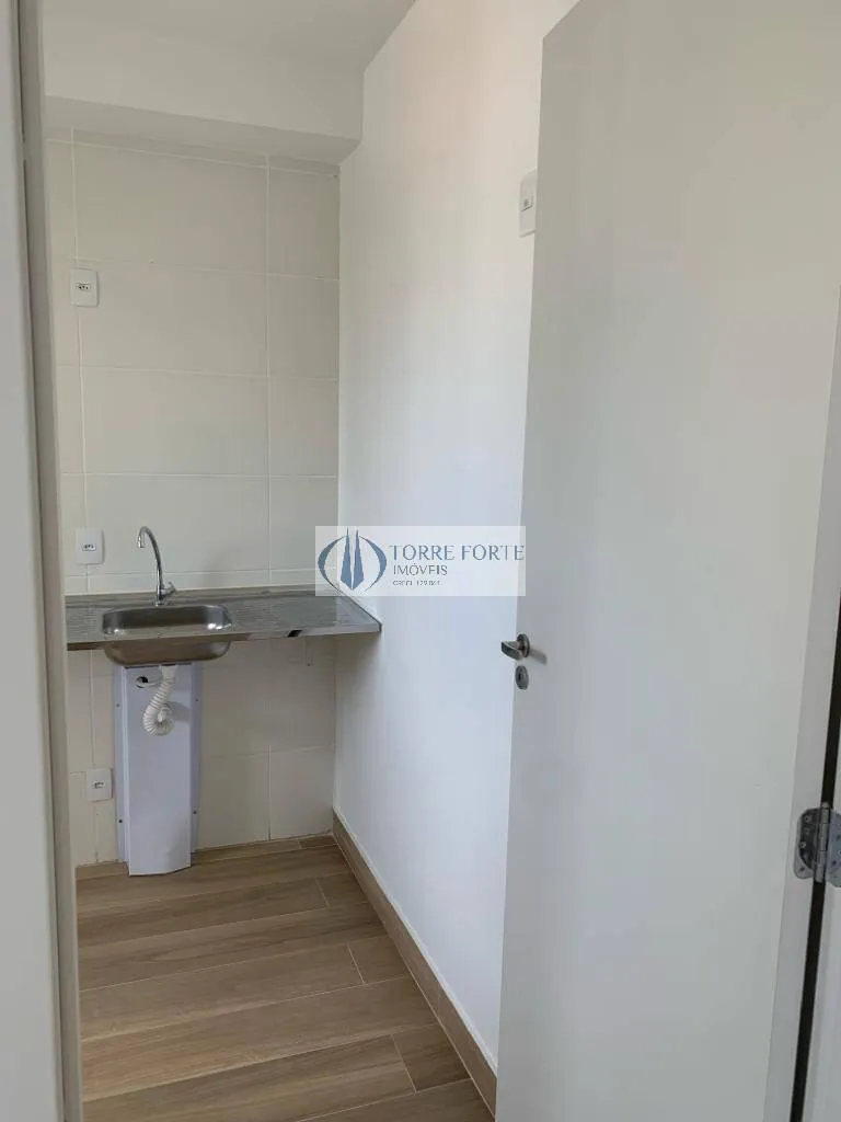 Imagem Lindo apartamento com 1 dormitorio com sacada sem vaga de garagem na Mooca.