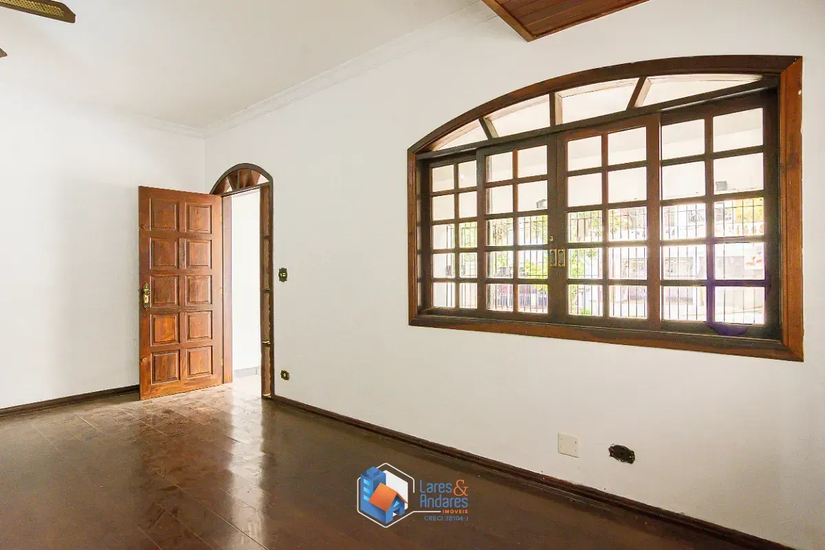 Imagem Sobrado para venda em Conjunto Residencial Butantã com 5 quartos, sendo 2 suítes, 187m²