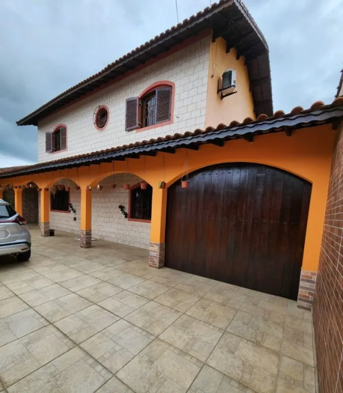 Imagem CASA COM 254,00 m² - BOQUEIRÃO - PRAIA GRANDE SP