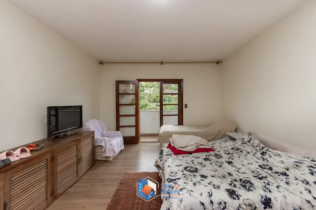 Imagem Casa para venda em Jardim dos Estados com 3 quartos, sendo 1 suíte, 410m²