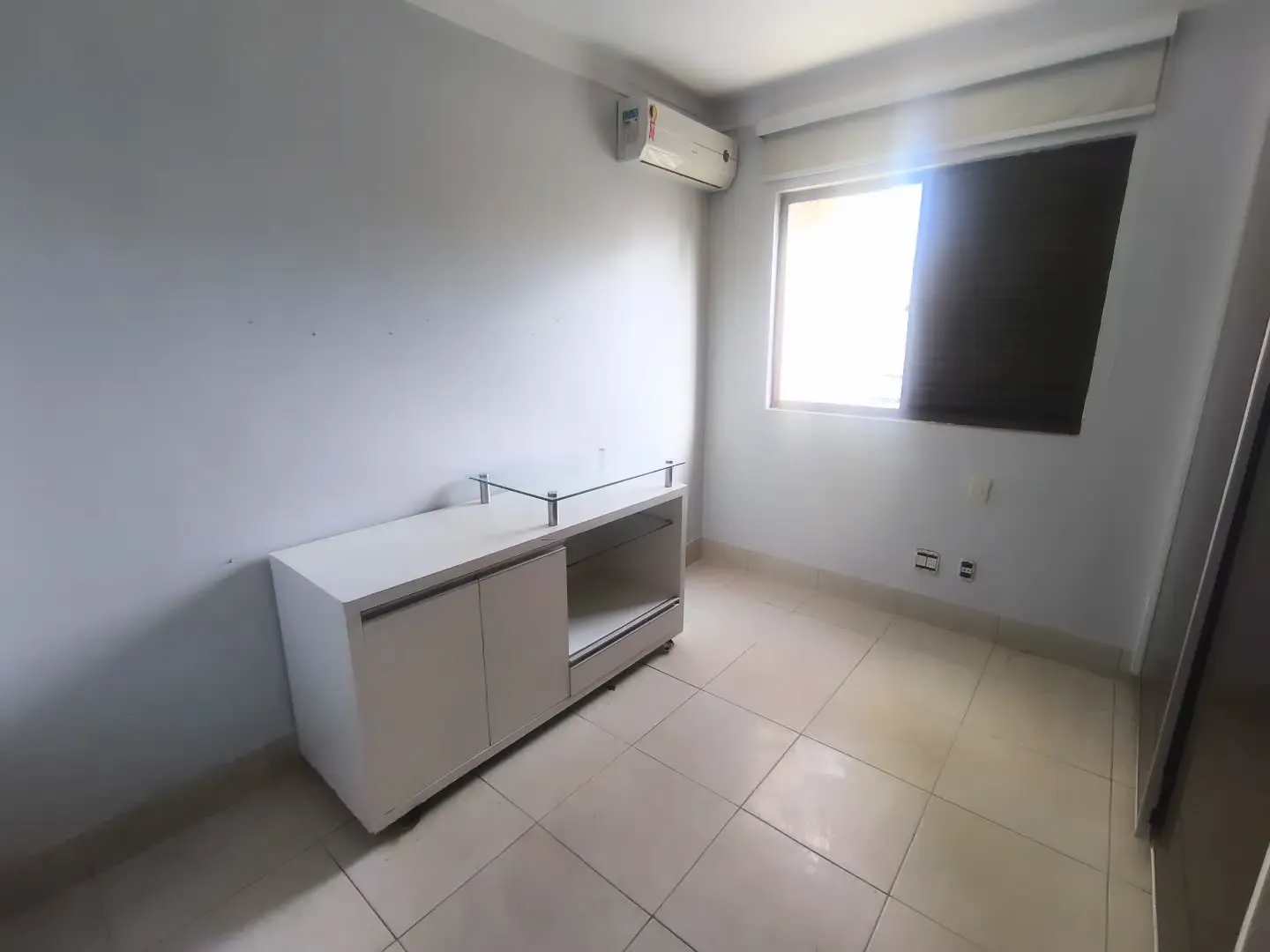Imagem Apartamento 3/4 Sendo 2 Suites No Residencial Alexandrino
