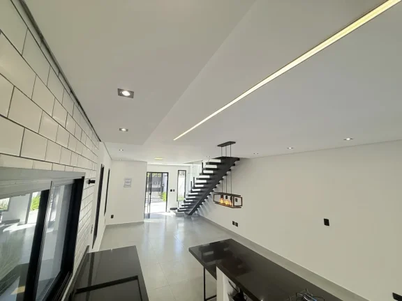Imagem Casa Completa - Residencial Fechado  Santana de Parnaíba/SP
