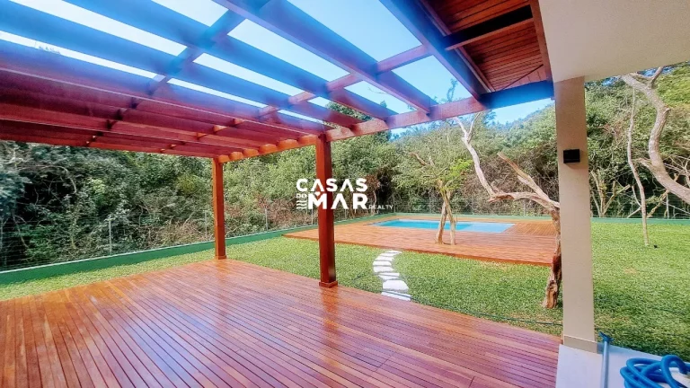 Imagem Casa de Luxo em Condomínio na Praia Rasa: 5 Quartos, 5 Suítes e 260m² em Armação dos Búzios-RJ