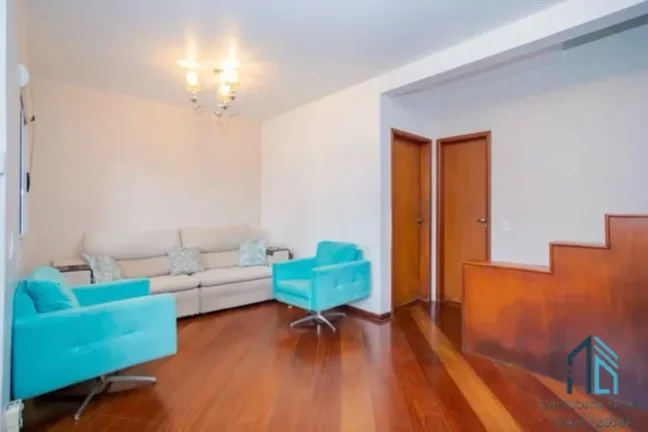 Imagem Sobrado 03 quartos c/suíte, área de lazer completa, no Guabirotuba em Curitiba PR
