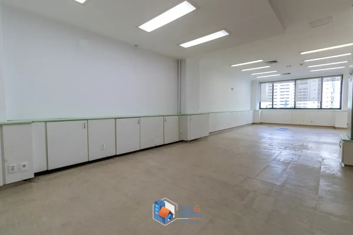 Imagem Conjunto comercial para venda em Moema, 286m²