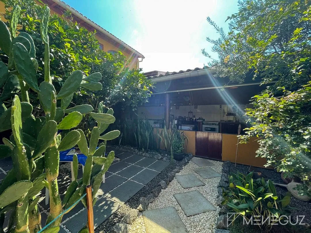 Imagem Casa a venda em Guarapari, de frente para a praia de santa monica
