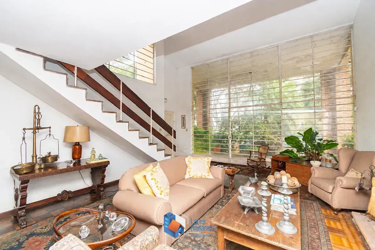 Imagem Casa para venda em Cidade Jardim com 3 quartos, sendo 1 suíte, 450m²