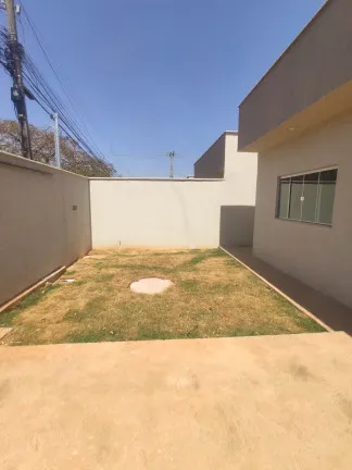 Imagem Casa com 2 Quartos à Venda, 80 m² em Vila São Joaquim - Aparecida de Goiânia