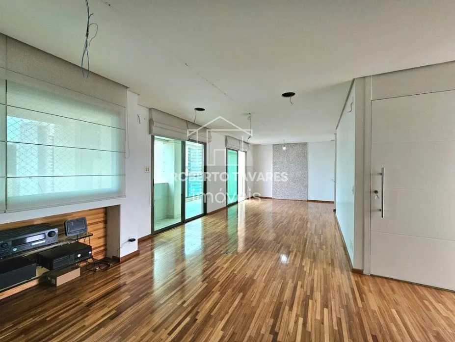 Imagem Apartamento de 3 quartos, 147m² no bairro Brooklin Paulista, em São Paulo