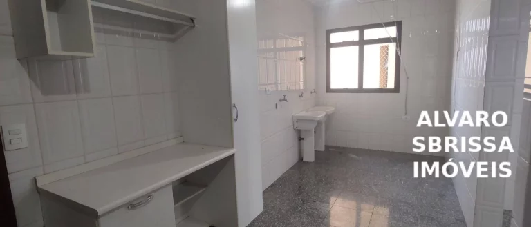 Imagem Apartamento com 4 vagas, 4 dormitórios sendo 2 suítes, todos com armários, portas balcões, venezianas automáticas e lindas vistas. 287m2. 1 por andar