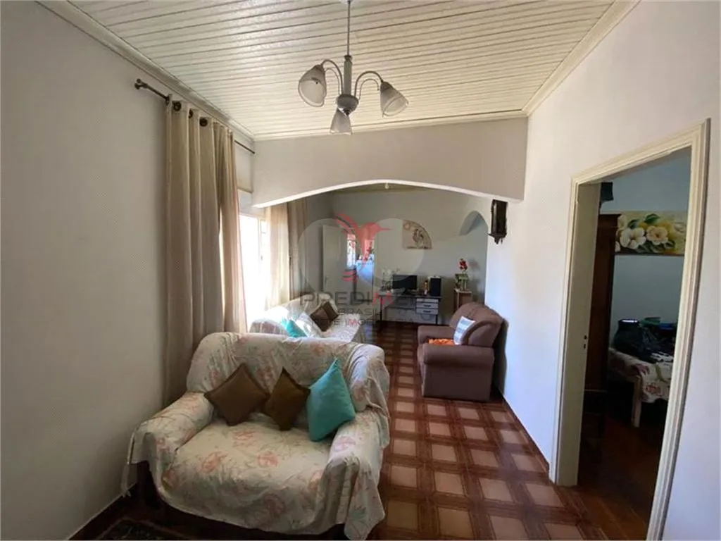 Imagem Fazenda/Sítios/Chácaras de 3 quartos, 209m² no bairro Centro, em Borebi