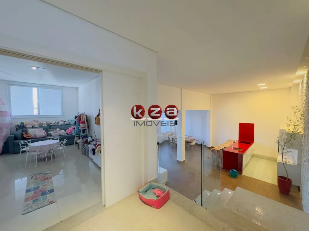 Imagem Luxuosa casa em condomínio à venda em Valinhos-SP, no Condomínio Porto Seguro Village: 3 quartos, 3 suítes, 2 salas, 5 banheiros, 2 vagas, 454m².