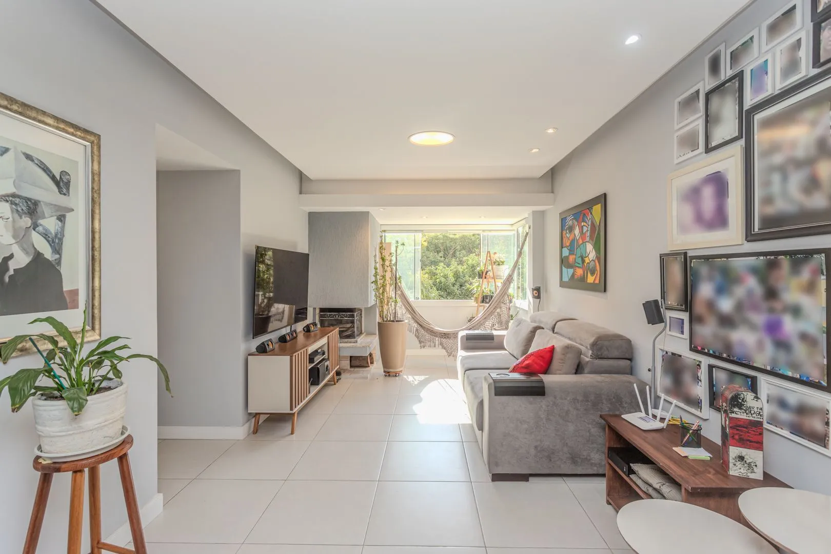 Imagem Apartamento diferenciado no bairro Nonoai de 3 dormitórios 2 vagas e infra