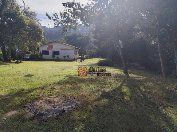 Imagem Chácara com 3 dormitórios à venda, 3700 m² por R$ 694.000,00 - Bairro do Barreiro - Extrema/MG
