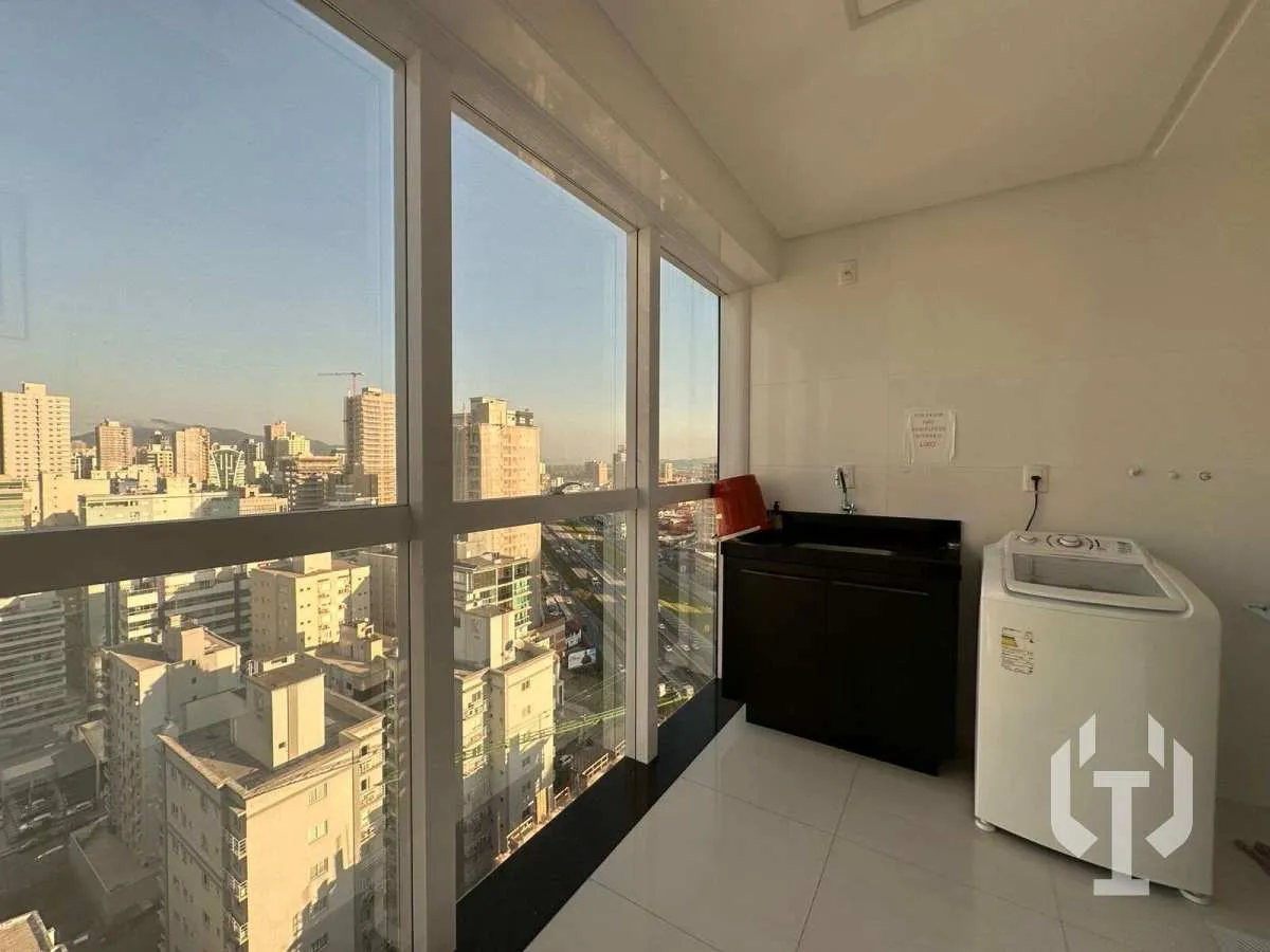 Imagem APTO EM MEIA PRAIA ITAPEMA COM 4 SUÍTES, MOBILIADO COM VISTA MAR