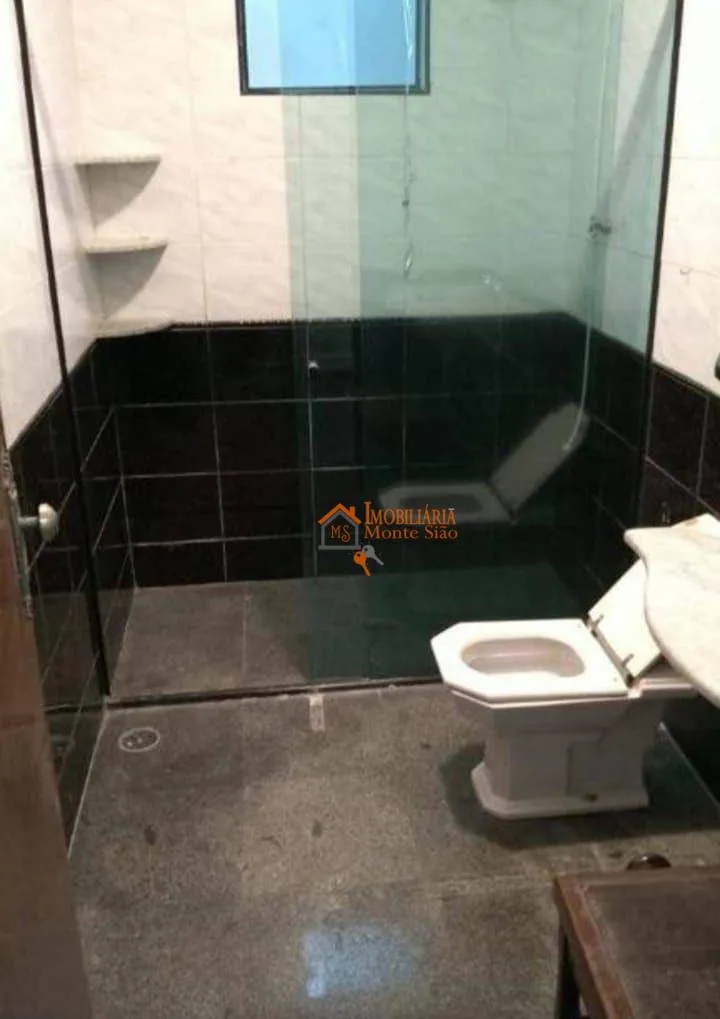 Imagem Sobrado com 3 dormitórios à venda, 200 m² por R$ 1.704.000,00 - Vila Nova Bonsucesso - Guarulhos/SP