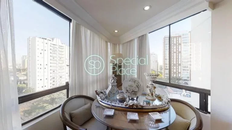 Imagem Ótimo apartamento à venda no Campo Belo - Área: 273m² - Living amplo para vários ambientes, com...