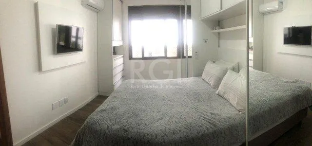 Imagem Apartamento para Venda - 82m², 2 dormitórios, sendo 1 suites, 2 vagas - Petrópolis