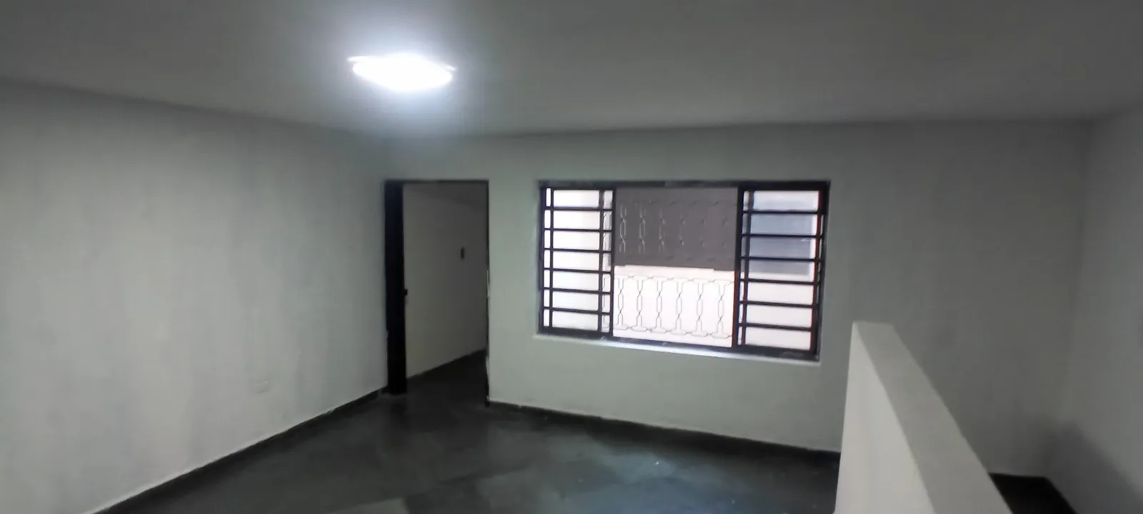 Imagem Salão Comercial de 150 m² | Mezanino | 2 banheiros | 2 cômodos com pia | 1 cômodo nos fundos | Avenida São Paulo, Zona Leste de Sorocaba/SP
