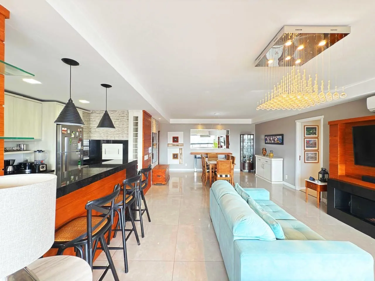 Imagem Apartamento de 3 suítes com 3 vagas, 136 m2 próximo ao Shopping Iguatemi.