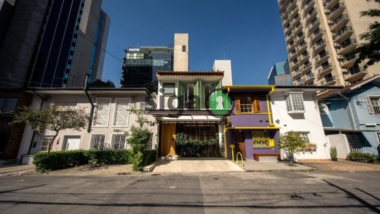 Foto do imóvel Casa de Vila Fechada no Itaim Bibi com 03 suítes, São Paulo - SP