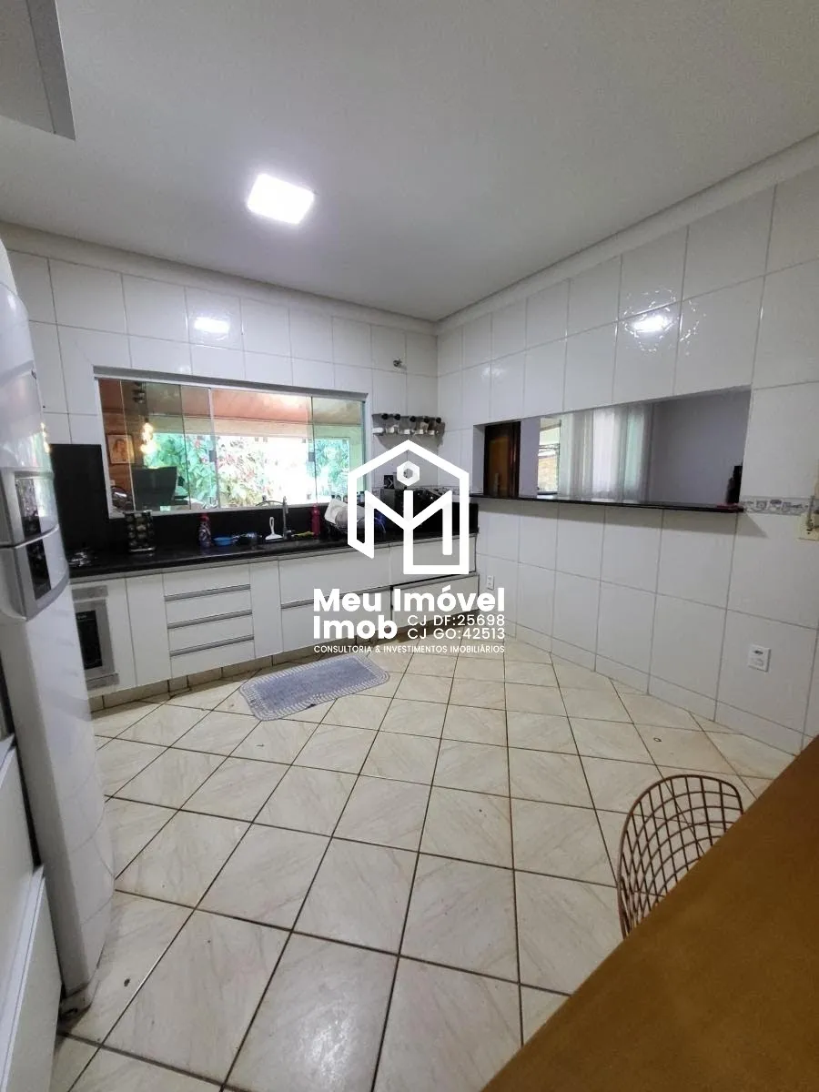Imagem Casa Condomínio 3 Quartos 2 Suítes 4 Vagas Lote 800 m²