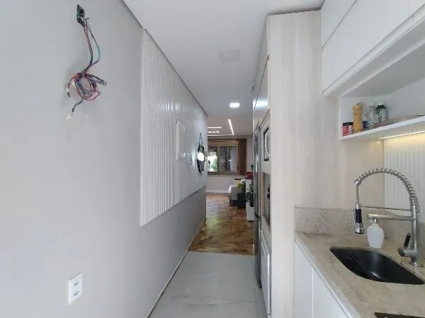 Imagem Vende-se apartamento reformado com 2 dormitórios (1 suíte) - 75 m² - Jardim Botânico