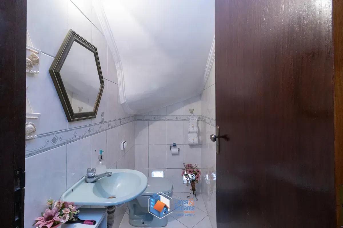 Imagem Sobrado para venda em Vila Marina com 2 quartos, sendo 2 suítes, 180m²