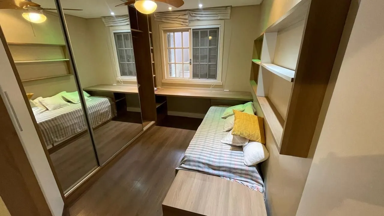 Imagem Casa de Condomínio em Chácara das Pedras