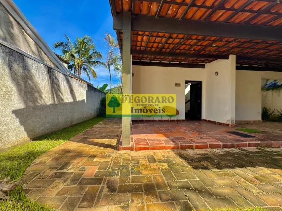 Imagem Casa mobiliada a 500 metros da praia em Barequeçaba, São Sebastião/SP - 3 quartos, 1 suíte, 3 salas, 4 banheiros, 4 vagas