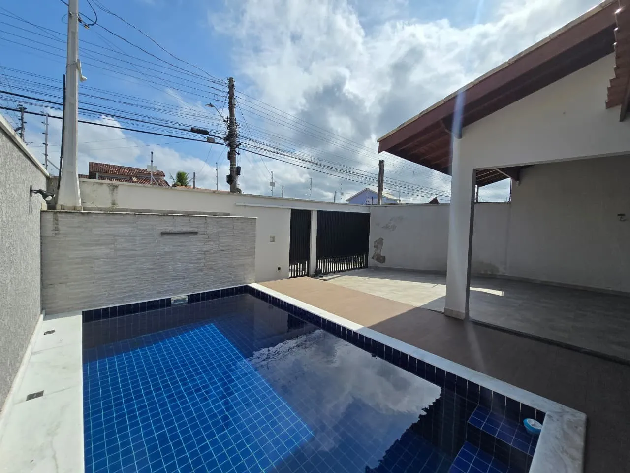 Imagem Casa para Venda em Peruíbe, Parque Balneário Oasis, 3 dormitórios, 1 suíte, 2 banheiros, 2 vagas