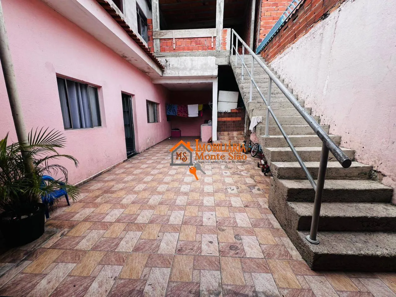 Imagem Casa com 5 dormitórios à venda, 240 m² por R$ 410.000,00 - Cidade Tupinambá - Guarulhos/SP