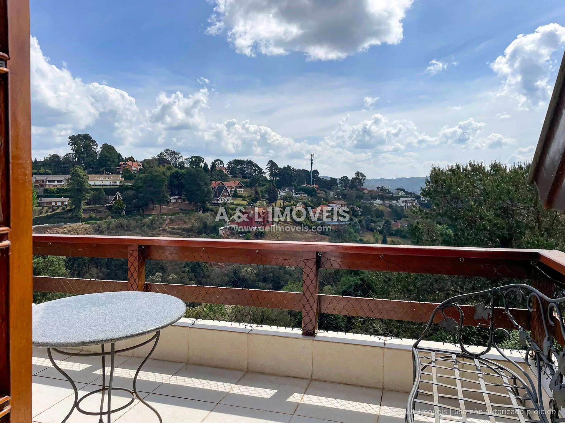 Imagem Cobertura duplex no Alto do Capivari com 3 suítes e sauna privativa