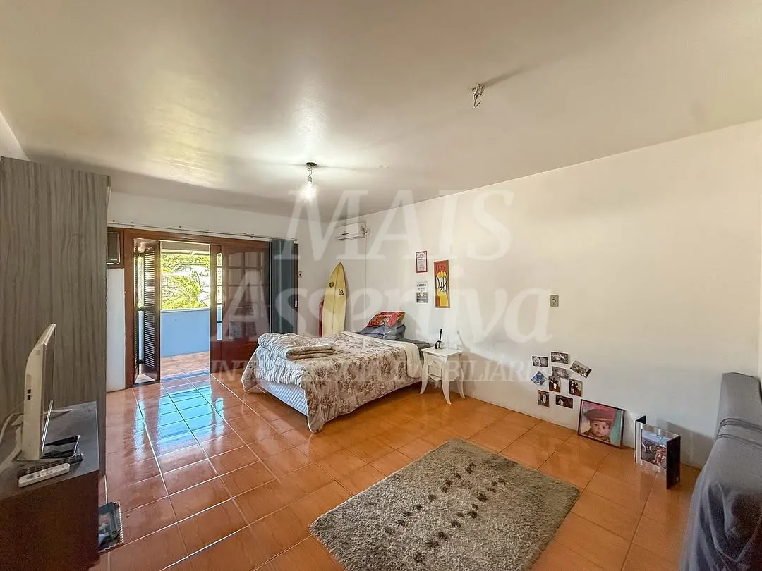 Imagem Casa mobiliada para locação em Estância Velha de 4 dormitórios - 250m²
