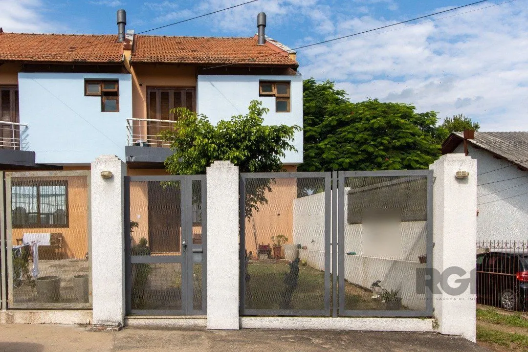Imagem Excelente oportunidade de casa à venda em condomínio fechado no Reserva Guarujá, localizado na Avenida da Serraria em Porto Alegre.