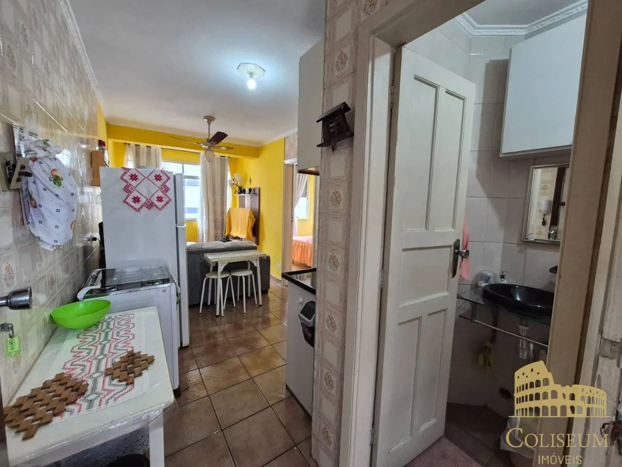 Imagem Apartamento com 2 dormitórios à venda, 50 m² por R$ 300.000,00 - Canto do Forte - Praia Grande/SP