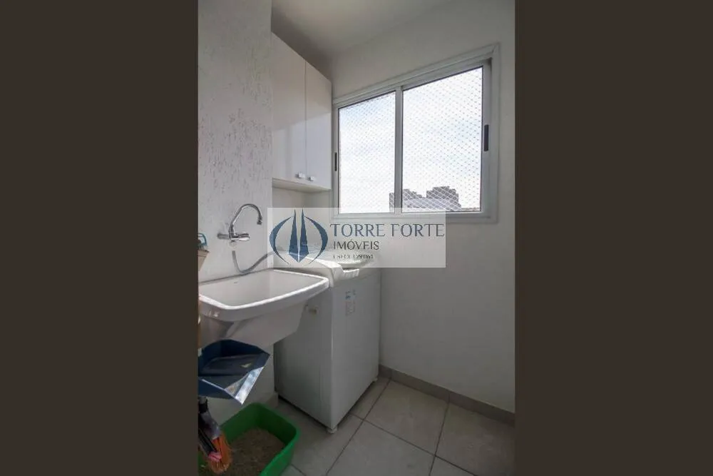 Imagem Apartamento com 2 dormitorios , varanda e 1 vaga em Itaquera .