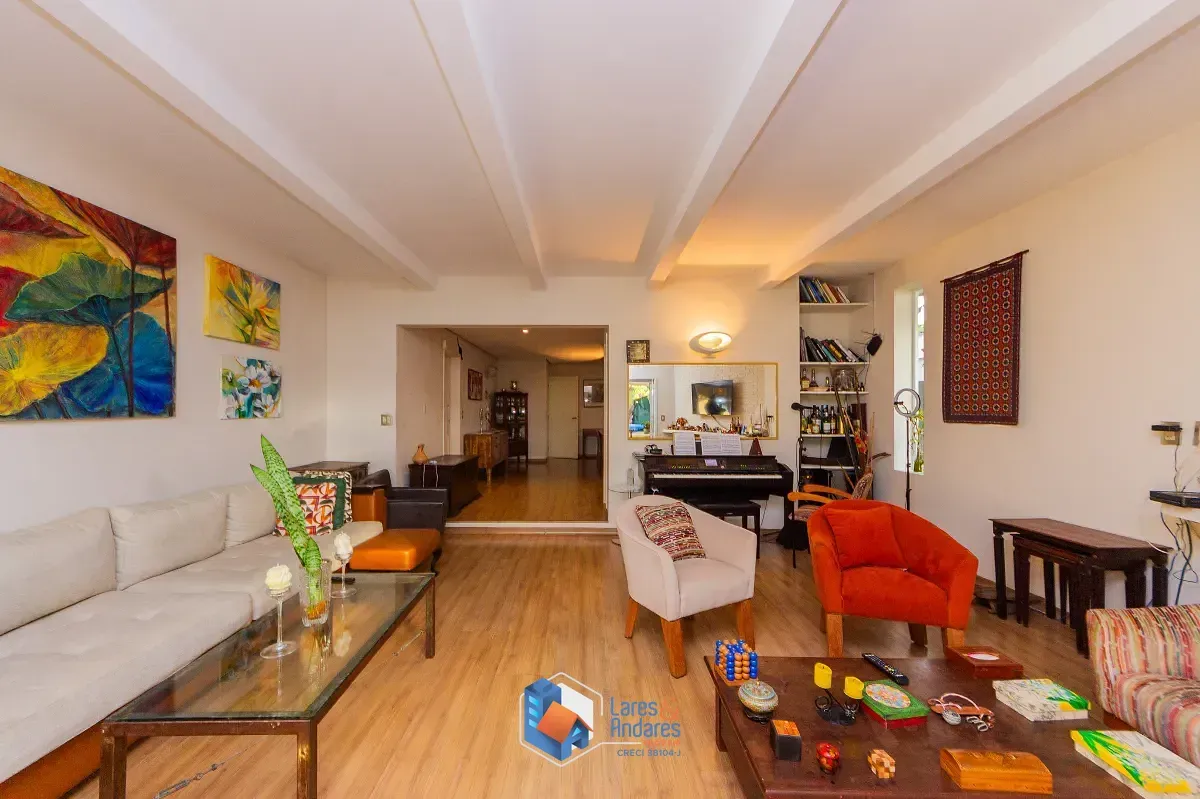 Imagem Casa para venda em Jardim Santa Helena com 4 quartos, sendo 2 suítes, 280m²