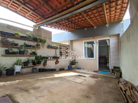 Imagem Casa à venda em Igarapé MG, bairro Canarinho.