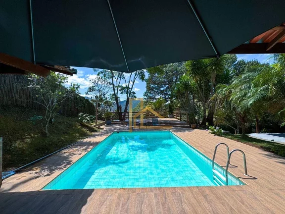 Imagem Casa com 5 dormitórios e lazer privativo à venda na Região do Green Valley em Albuquerque - Teresópolis/RJ