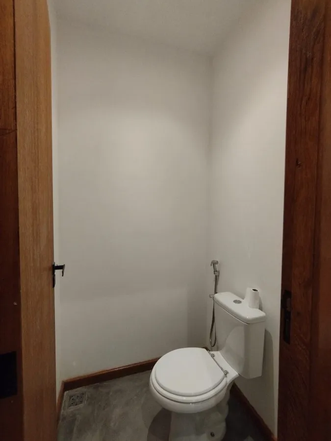 Imagem Casa em Condomínio para Venda em Petrópolis / RJ no bairro Araras