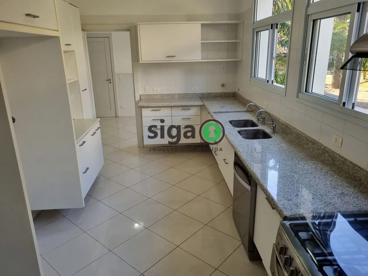 Imagem Casa em condomínio a venda no Alto da Boa Vista com 4 quartos