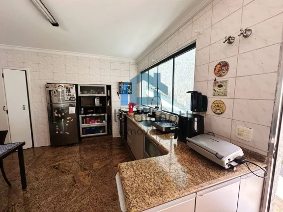 Imagem Casa espetacular à venda em Condomínio na Granja Viana