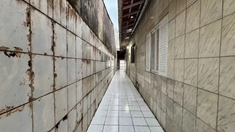 Imagem CASA COM 127 m² - MARACANÃ - PRAIA GRANDE SP