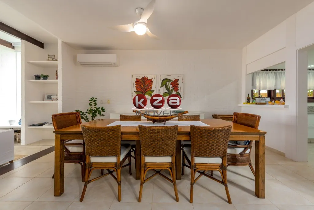 Imagem Mansão de Luxo em Condomínio Exclusivo em Maresias - 5 quartos, 5 suítes, 3 salas, 6 banheiros, 5 vagas, 507m². Venha conferir!