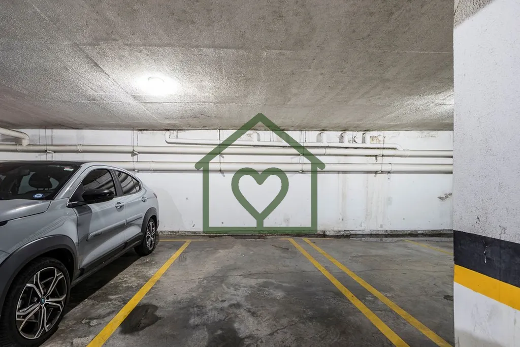 Imagem Descubra o estilo de vida dos seus sonhos neste incrível apartamento em Porto Alegre, localizado na...