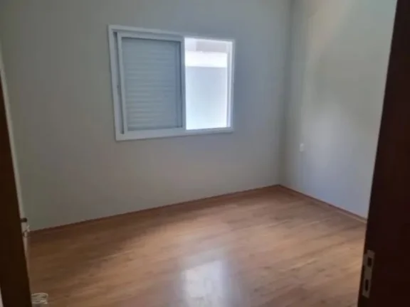 Imagem Casa de luxo em condomínio à venda em Sorocaba-SP, no Jardim Novo Horizonte: 2 quartos, 1 suíte, 2 salas, 3 banheiros, 4 vagas, 143m².