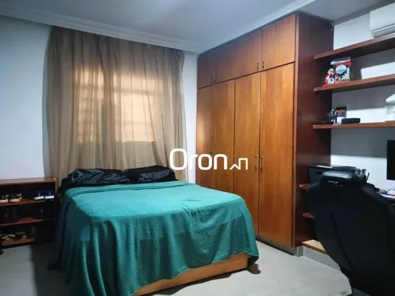 Imagem Casa mobiliada com 3 dormitórios à venda, 300 m² por R$ 1.300.000 - Setor Pedro Ludovico - Goiânia/GO